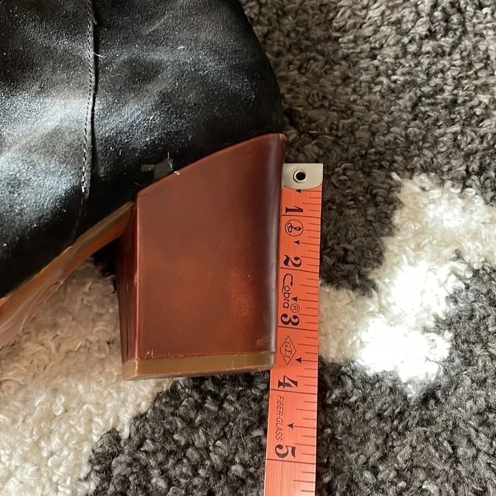 Korkease black suede ankle boots sz 8.5 - Picture 7 of 8